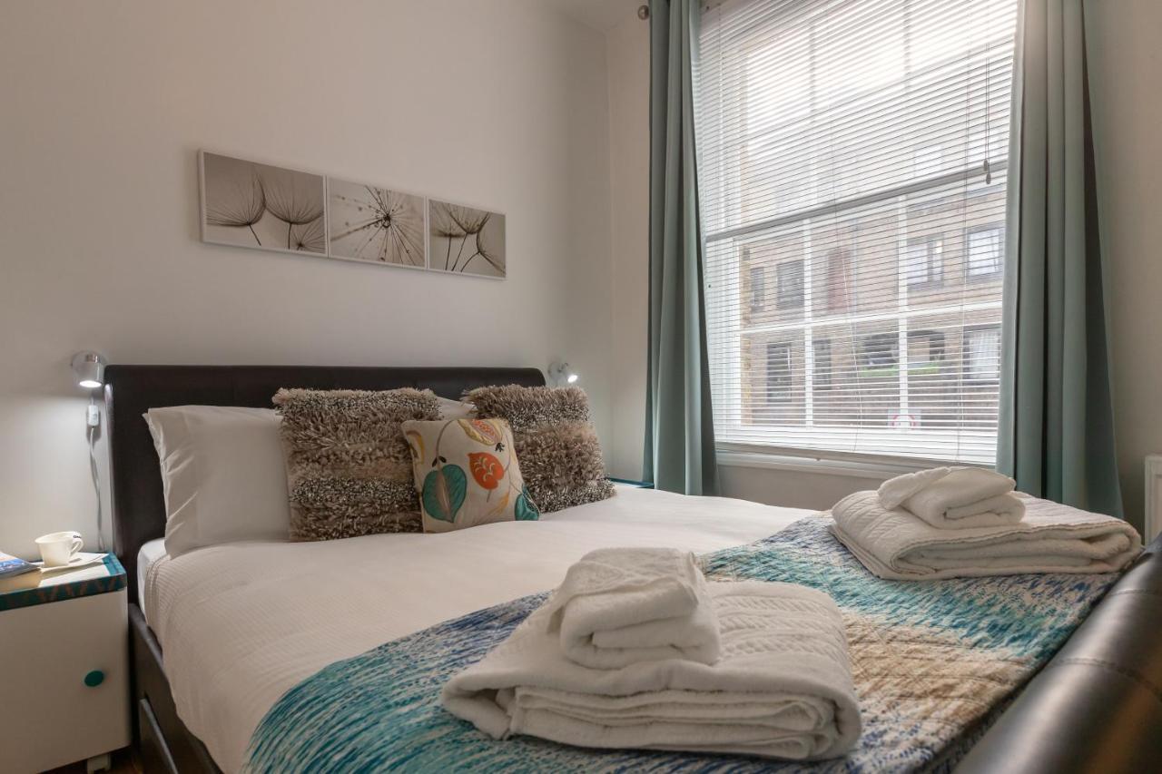 The Wanderlust - 1 Bedroom Apartment L Sleeps 4 With Sofa Bed L Prime Location Plus Free Wifi L Perfect For Business & Leisure Travelers L 15Percent Off Weekly & 20Percent Off Monthly Stays! London Bagian luar foto